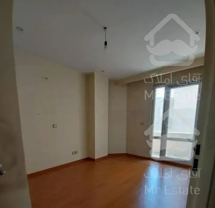 ٦٧ متر/ کوى بیمه اکباتان/ رو به آفتاب