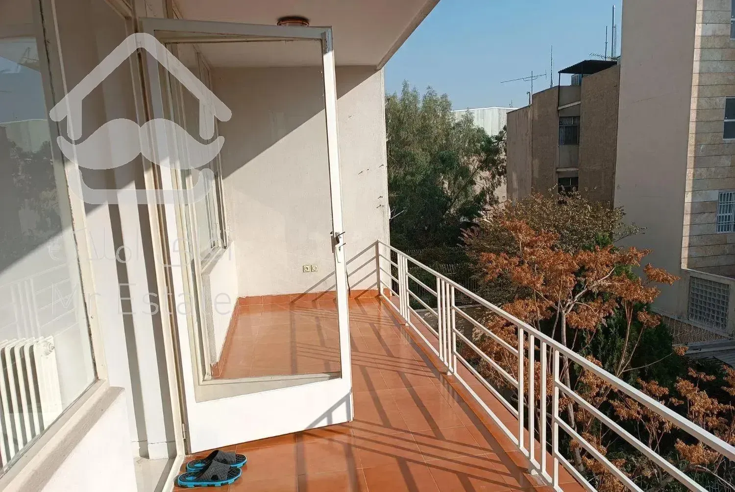 175  متر  دو  خوابه  سنایی  میرزای شیرازی