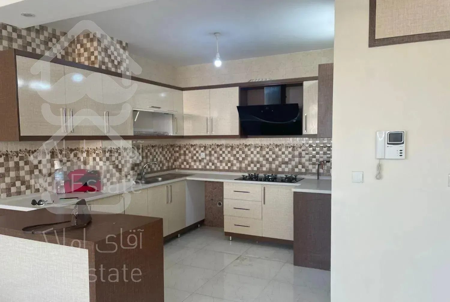 ۹۰متر/۲خواب/۶سال ساخت/جنوبی