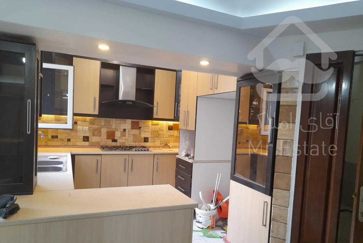 شیان ۷۰ متر ۲ خواب رو به آفتاب فول سرمایه گذاری