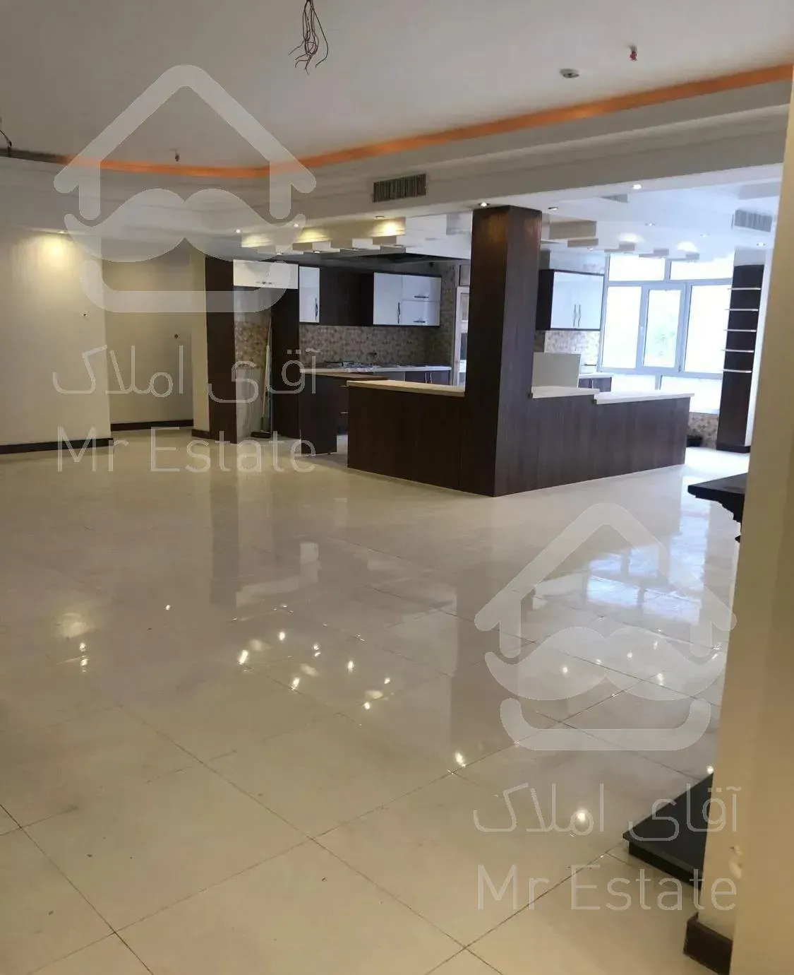 ازگل-آپارتمان ۱۹۵متری کلید نخورده