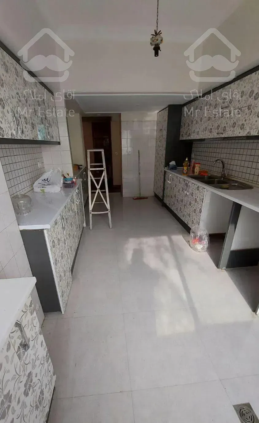 آپارتمان ۱۳۰ متری واقع در مجتمع نور