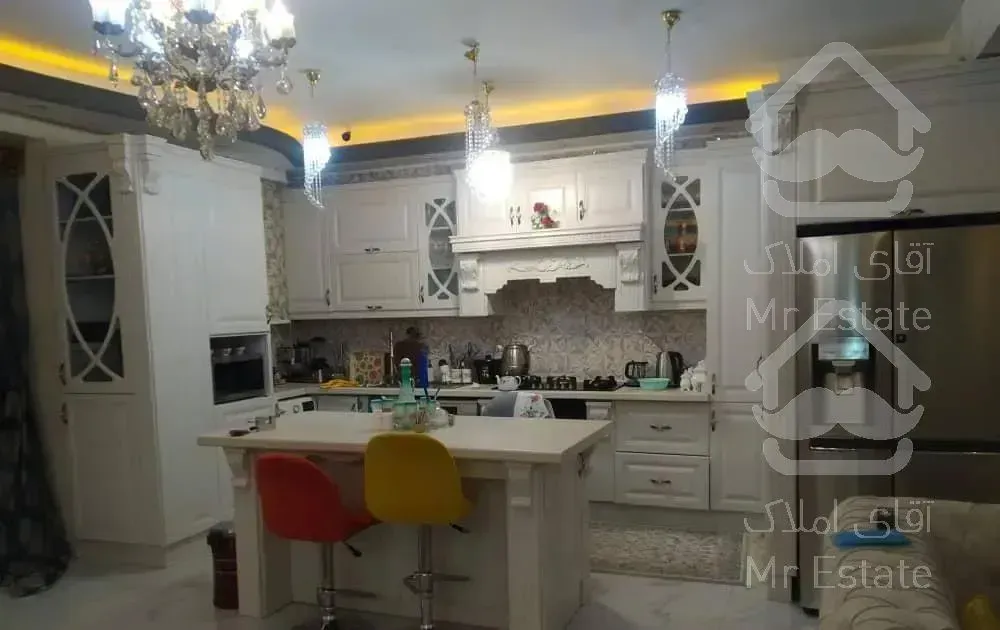 ۱۴۶متر۲خواب۶۰متر حیاط اختصاصی بالای ولیعصر