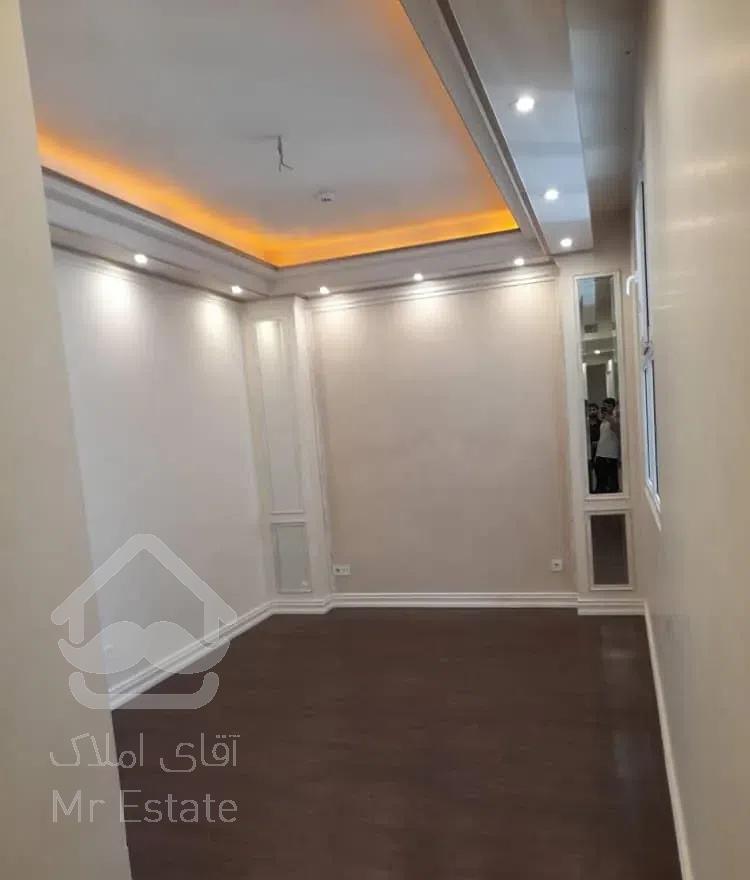 نوساز ۲۰۲ متری ۳ خوابه فلکه اول