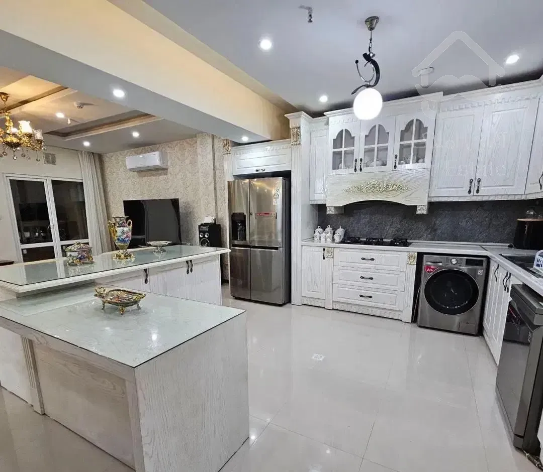 185متر/اقبال/جنوبی/معاوضه /2قدم تا مترو وپارک