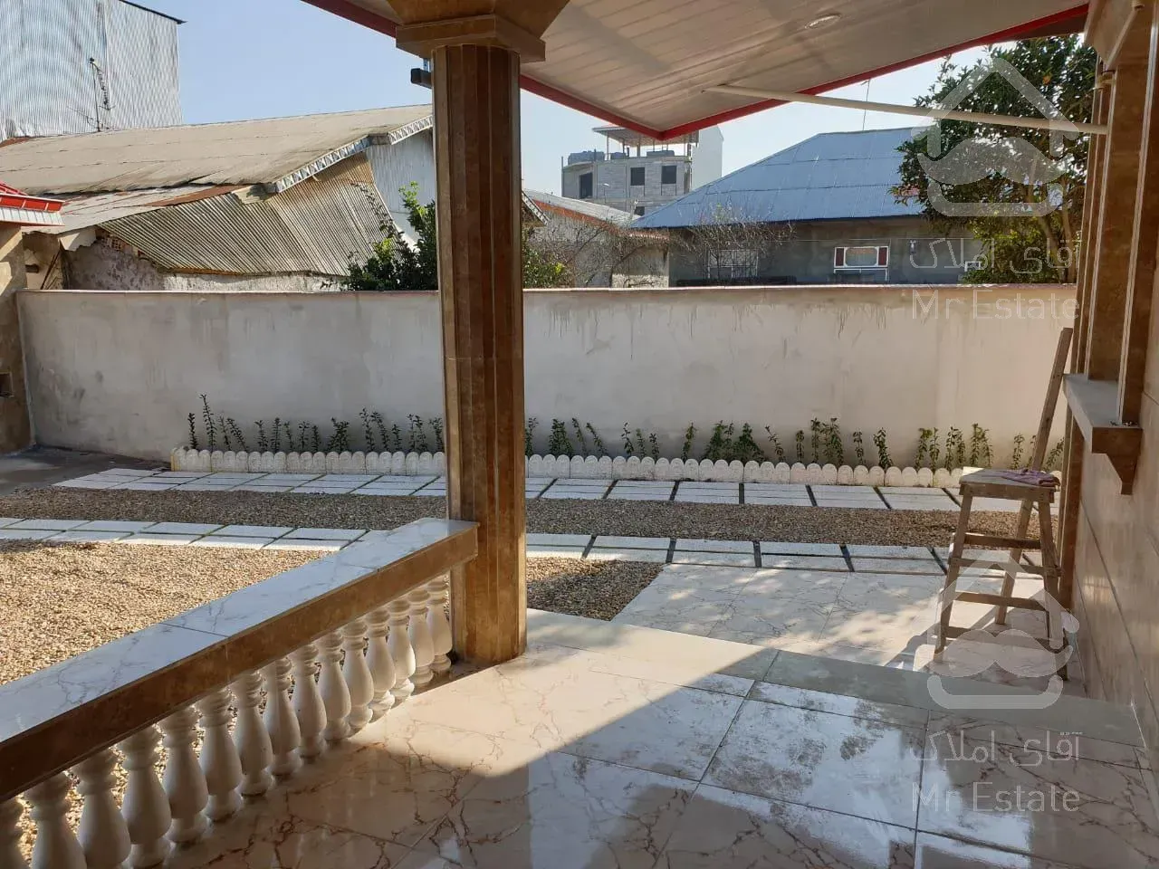 فروش ویلا ۳۳۰متری /اکازیون/ دارای سوئیت مجزا/درشهر چاف وچمخاله