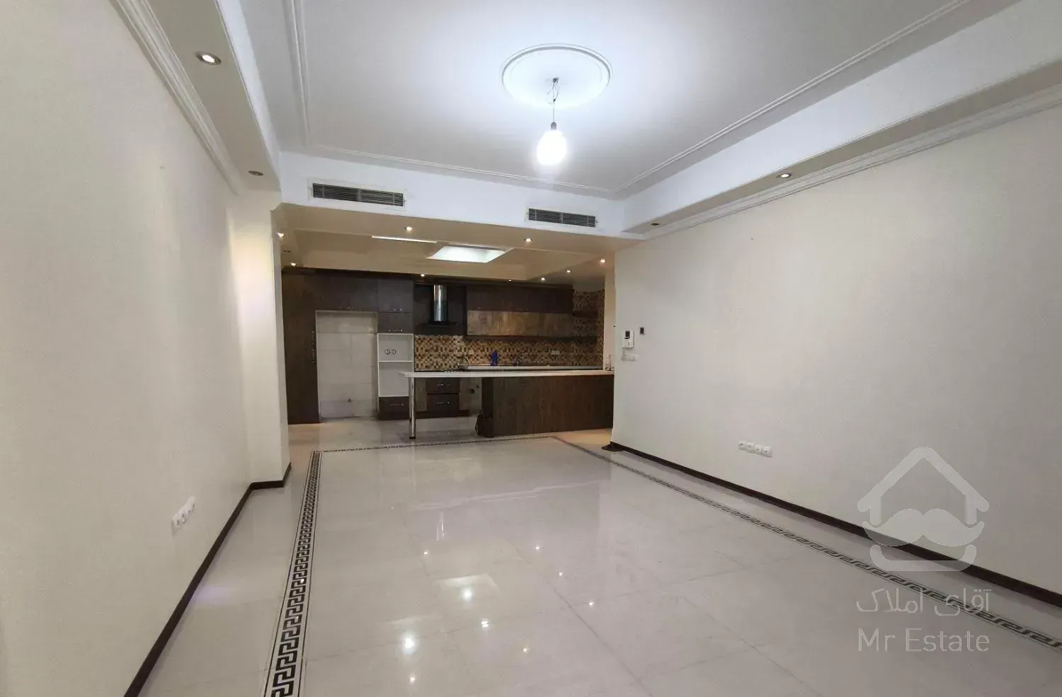 فروش آپارتمان ۱۰۰ متری ۲ خوابه در نیاوران جمشیدیه