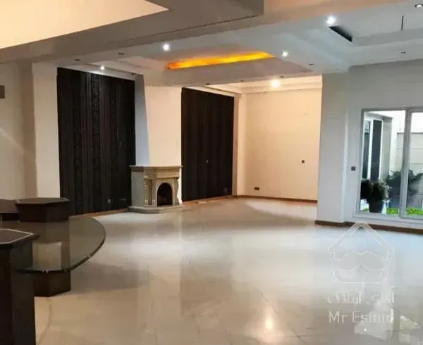 اپارتمان ۲۳۰ متر محمودیه با ۳۲ متر حیاط اختصاصی