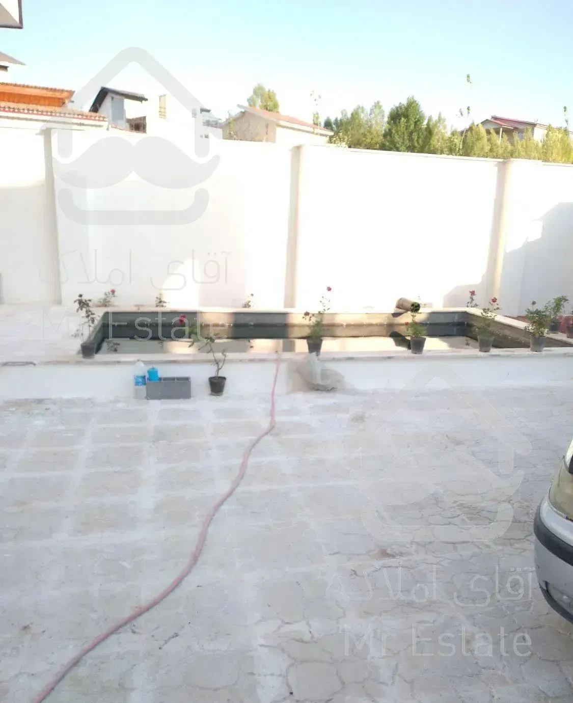 ۳۰۰مترباغچه ۱۴۰متربنادماوندفازسه آبسرد