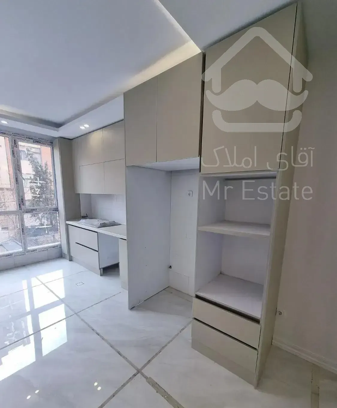 ۱۱۰ متر ۳ خواب کاملا رو به افتاب