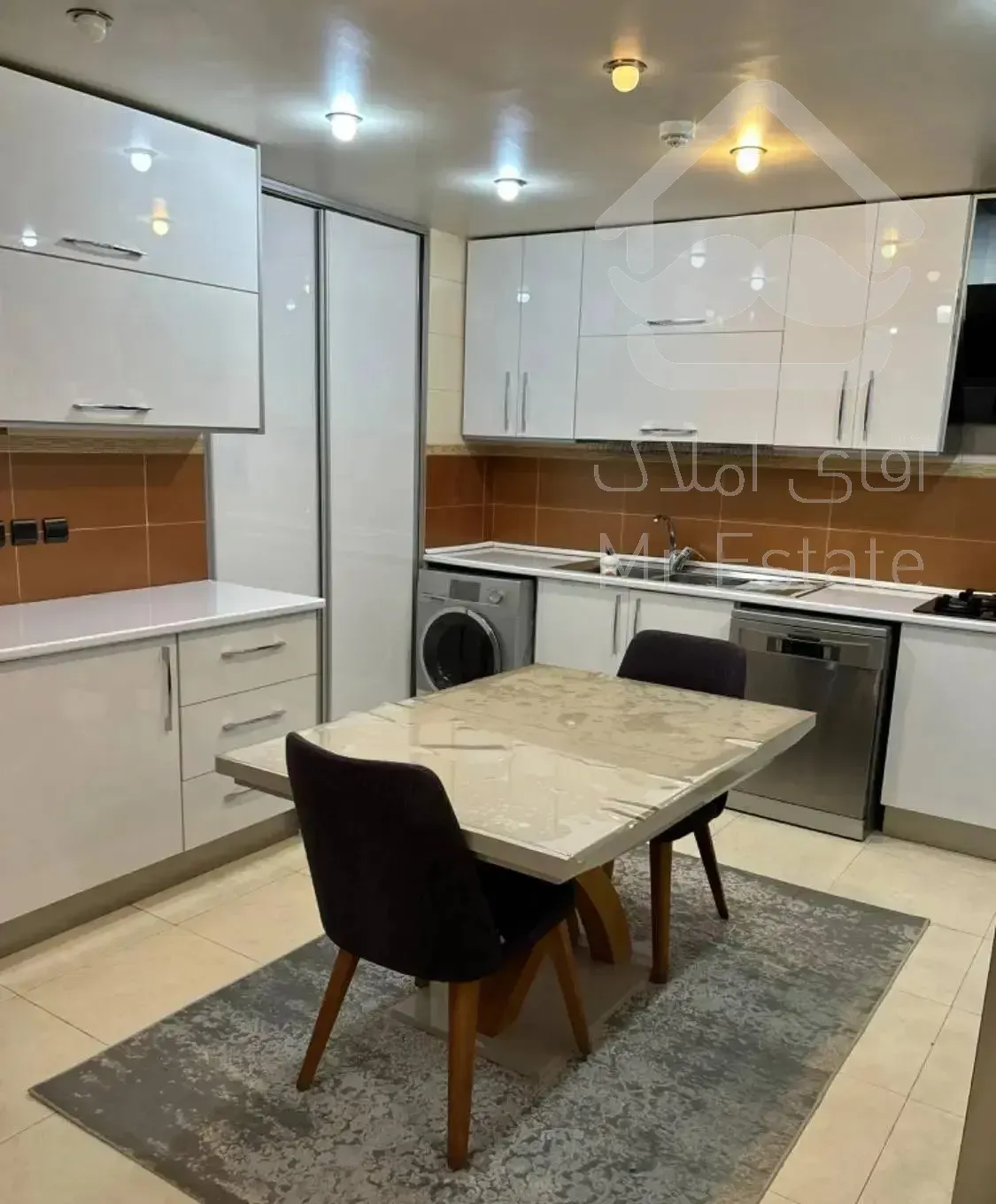 واحد ۱۲۵متری ۳خواب فول دیزاین ویو بدون مشرف دریاچه