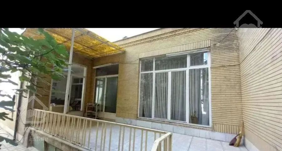 ۲۲۰ متری ویلایی دربست/ حیاط بزرگ دلباز / مطهری