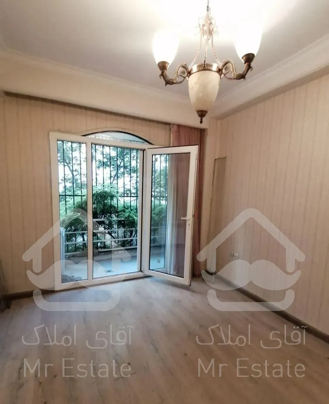 آپارتمان 145 متر دیباجی جنوبی فرعی دنج و مشجر