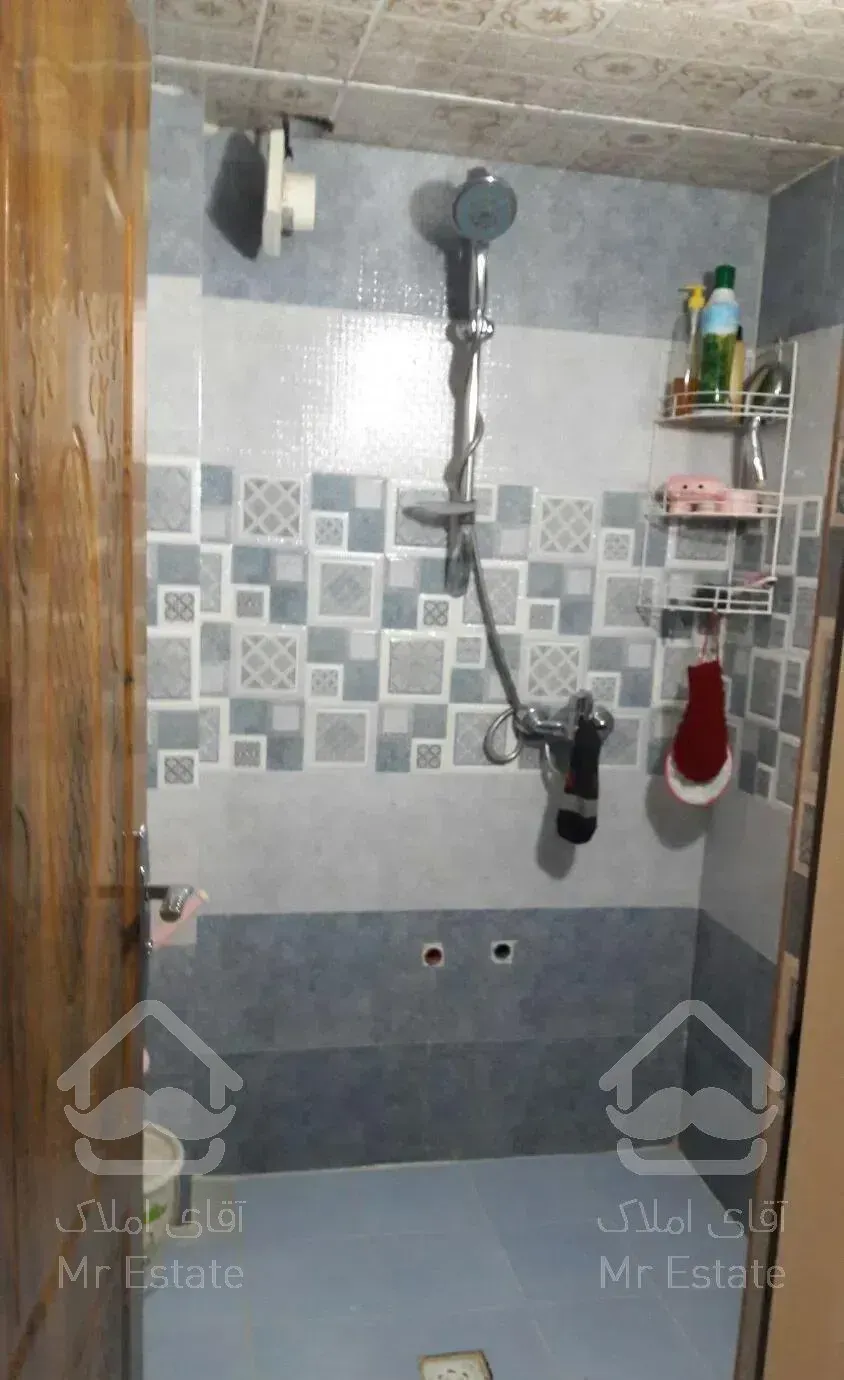 ۸۰متردوخوابه-خوش نقشه و شیک