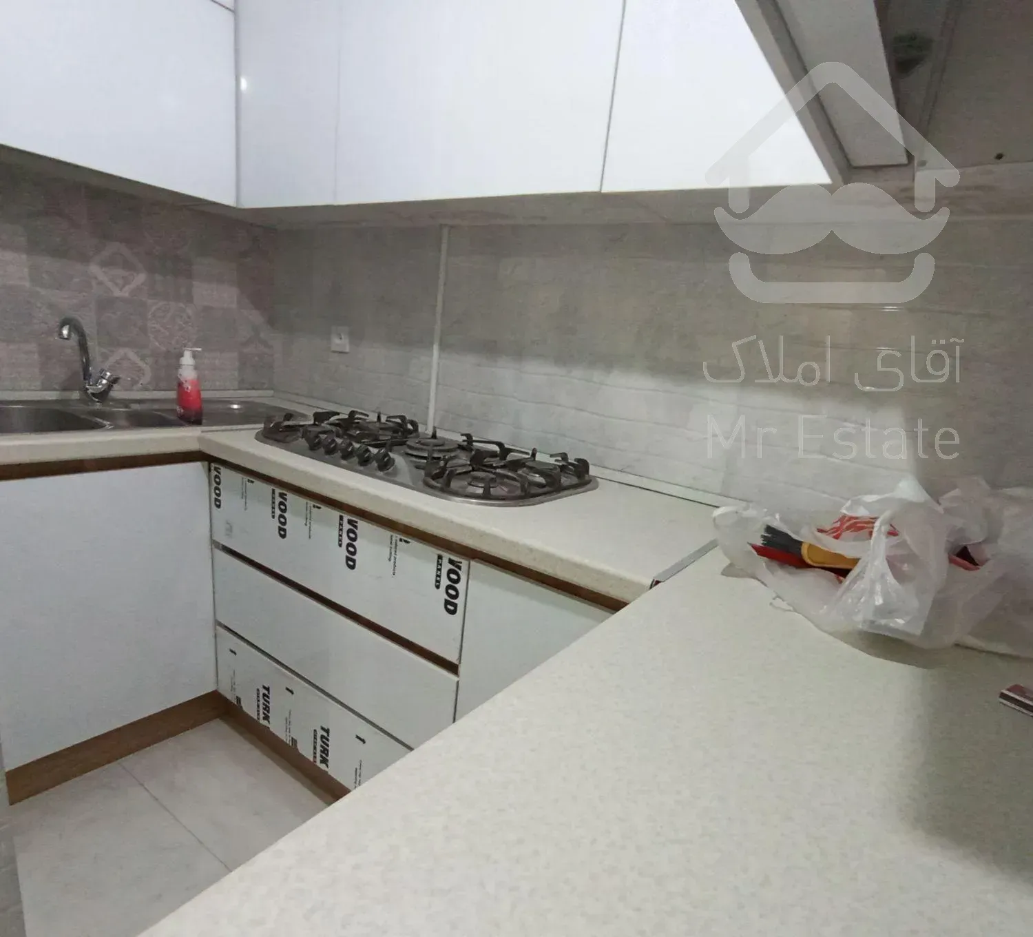 فروش آپارتمان ۶۵ متری ۱ خوابه طبقه ۱ در شمیران‌نو