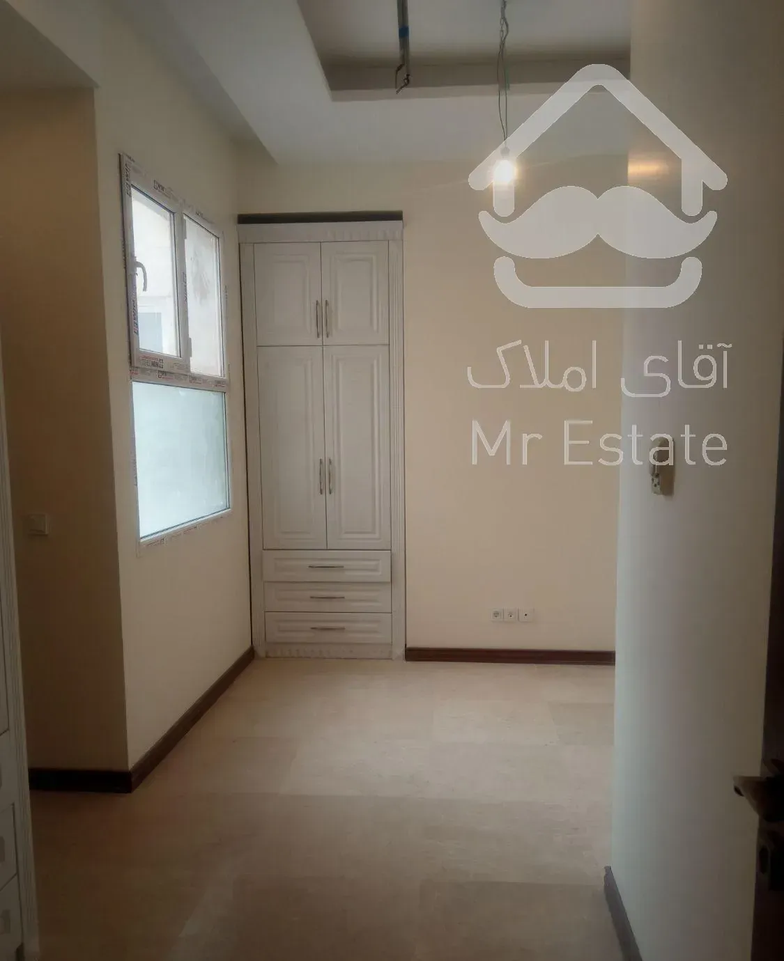 میدان ونک توانیر شمالی 190متر نوساز طبقه اول