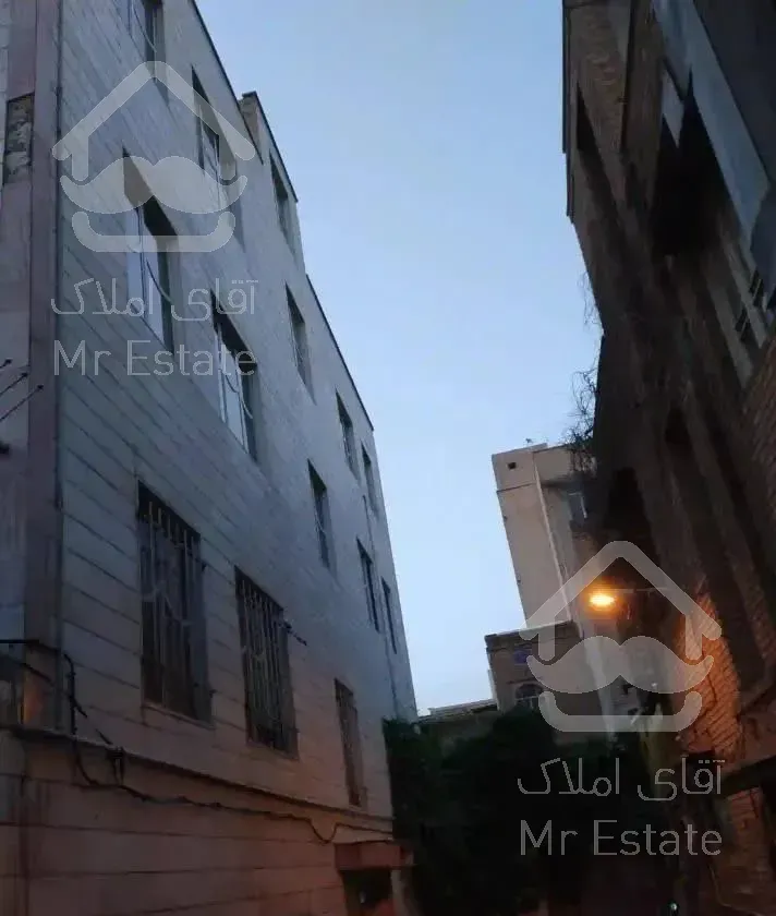 ۴۸ متر طبقه اول