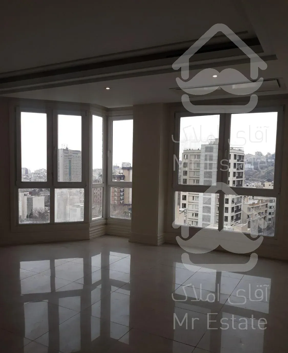 ۱۹۰متر۳خ۱مسترط٦+۳طرف‌‌نورگیر+ویو‌کوه‌و‌شهر