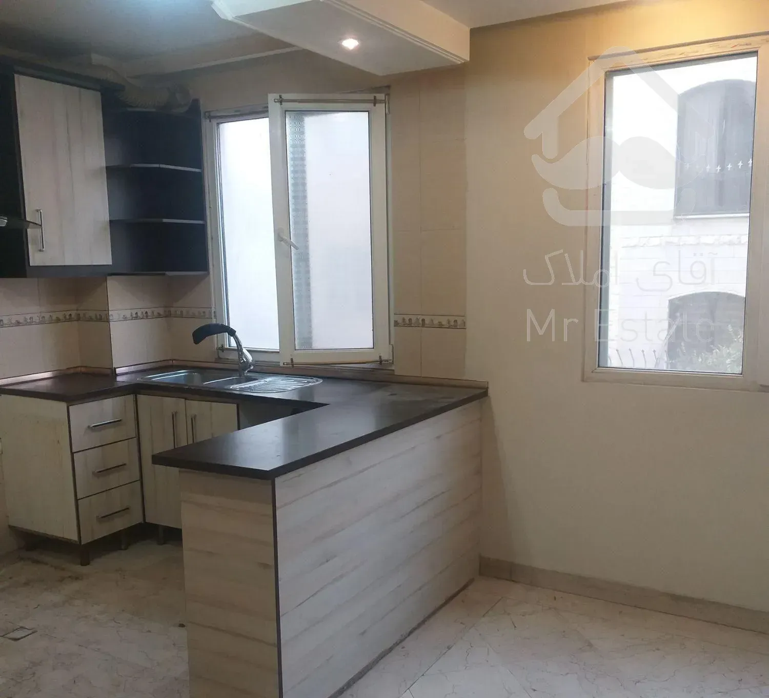 بهبودی ۲خوابه ۷۰ متر تک واحدی طبقه اول