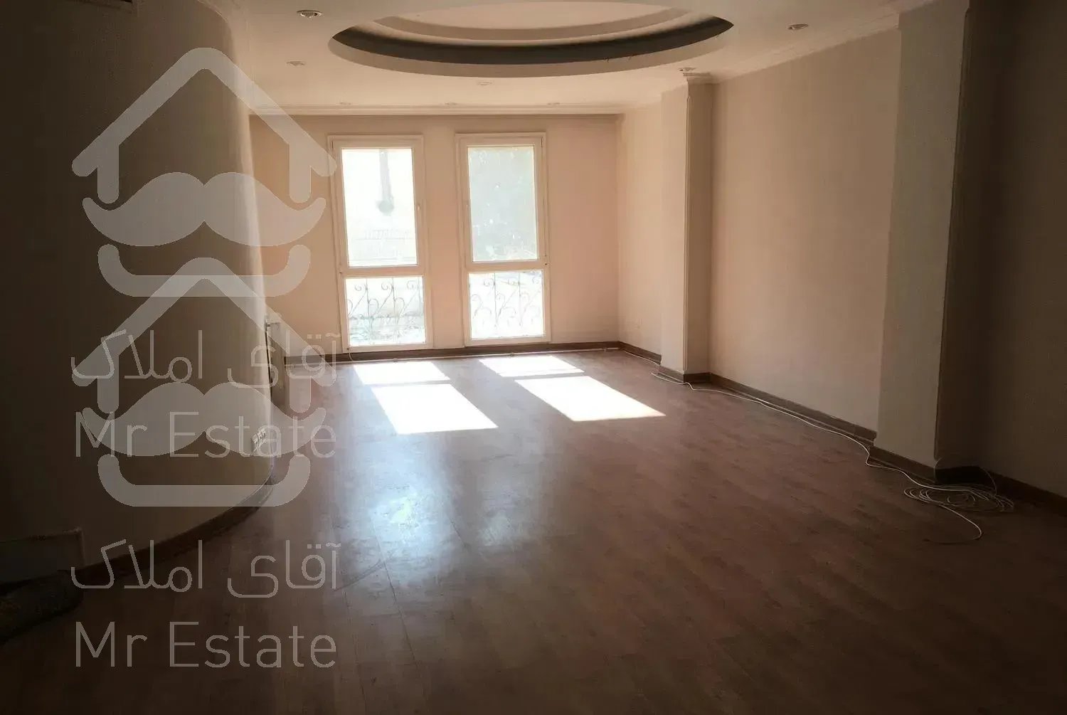 آپارتمان ١٢٠متری دروس/٢خ/١٠٠متر حیاط اختصاصی