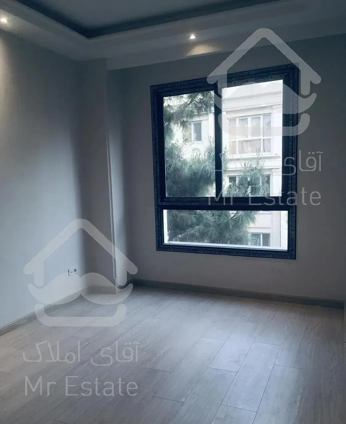 کوچه های مقابل متروشریعتی ۱۱۰متر۲خواب روبه افتاب