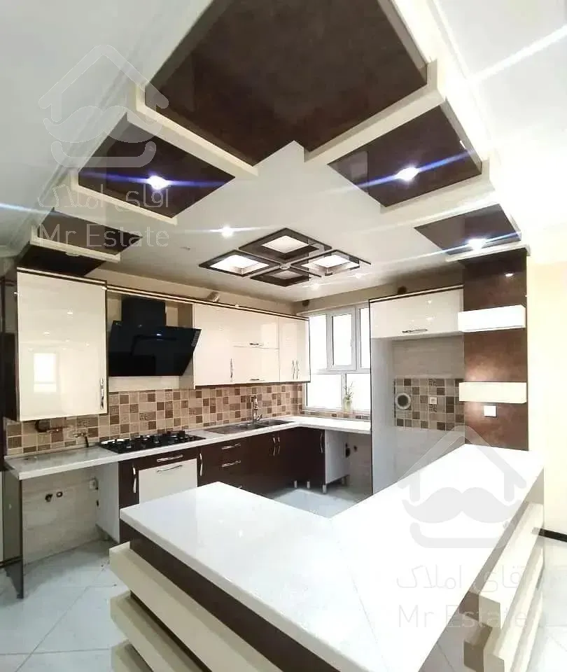 105 متر / سالن پرده خور/ خوش نقشه