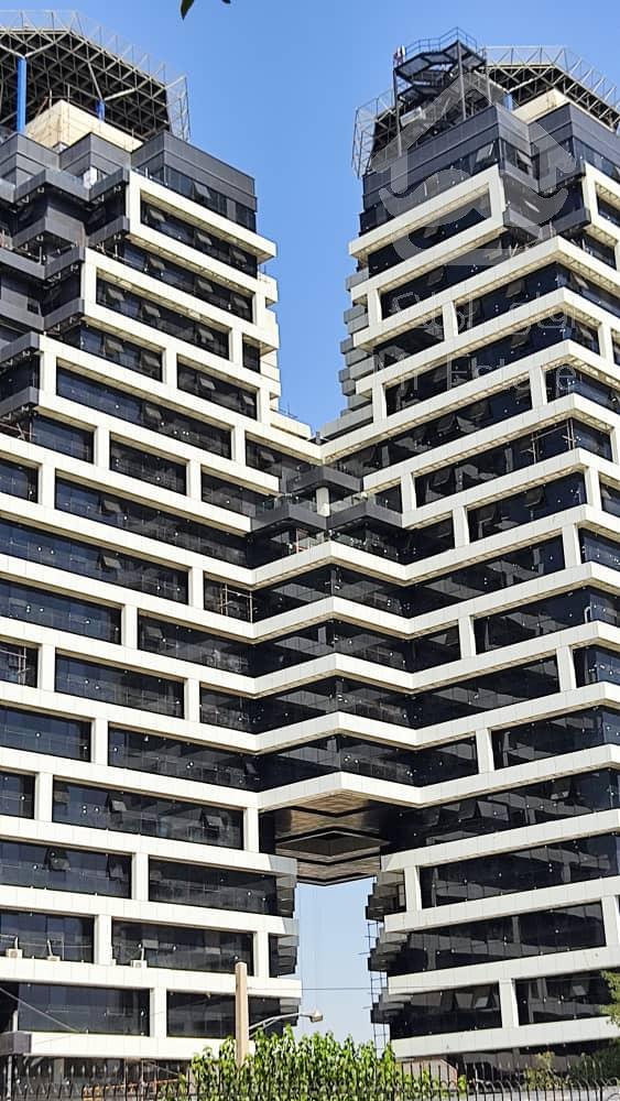 190 متر نوساز در برج های دوقلوی میکا