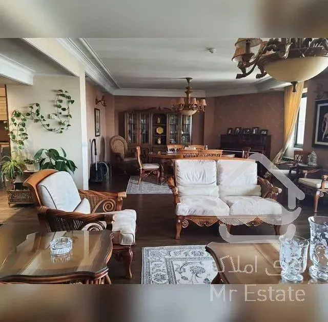 رهن و اجاره 203 متری دیباجی