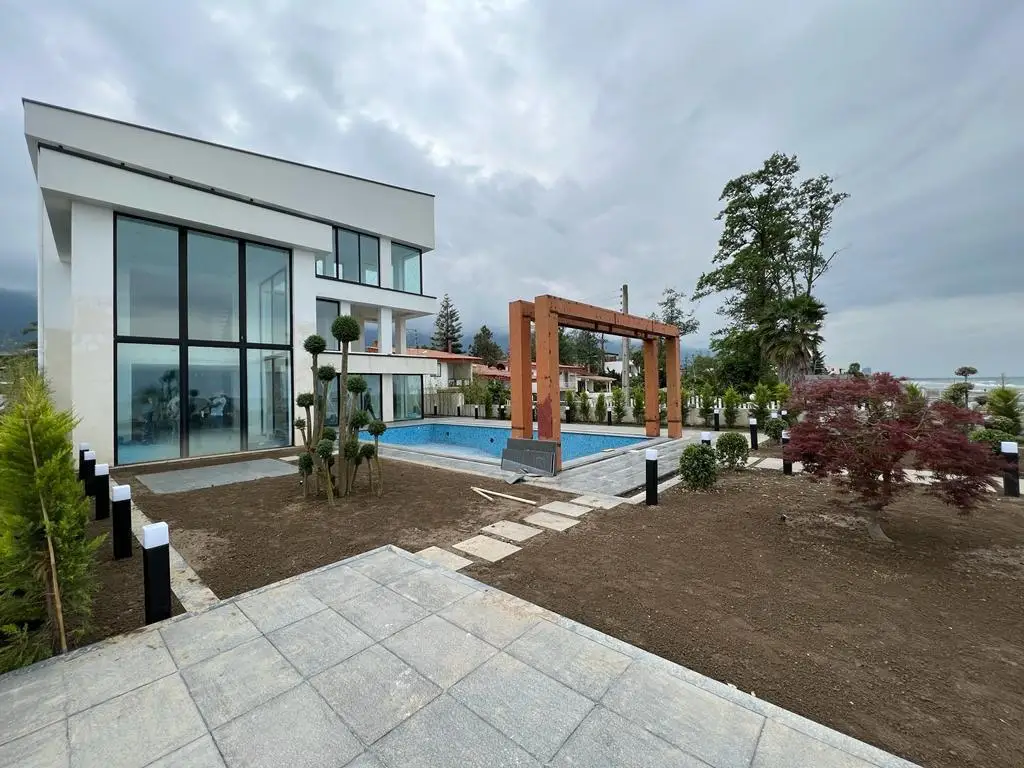 houseImg