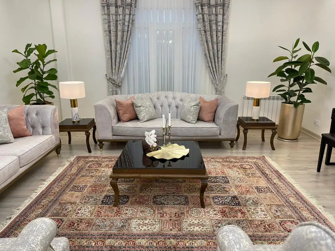 houseImg