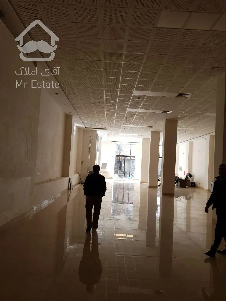 فروش مغازه زعفرانیه 260  متر شیک