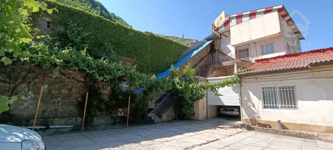 ویلا و مغازه و باغ