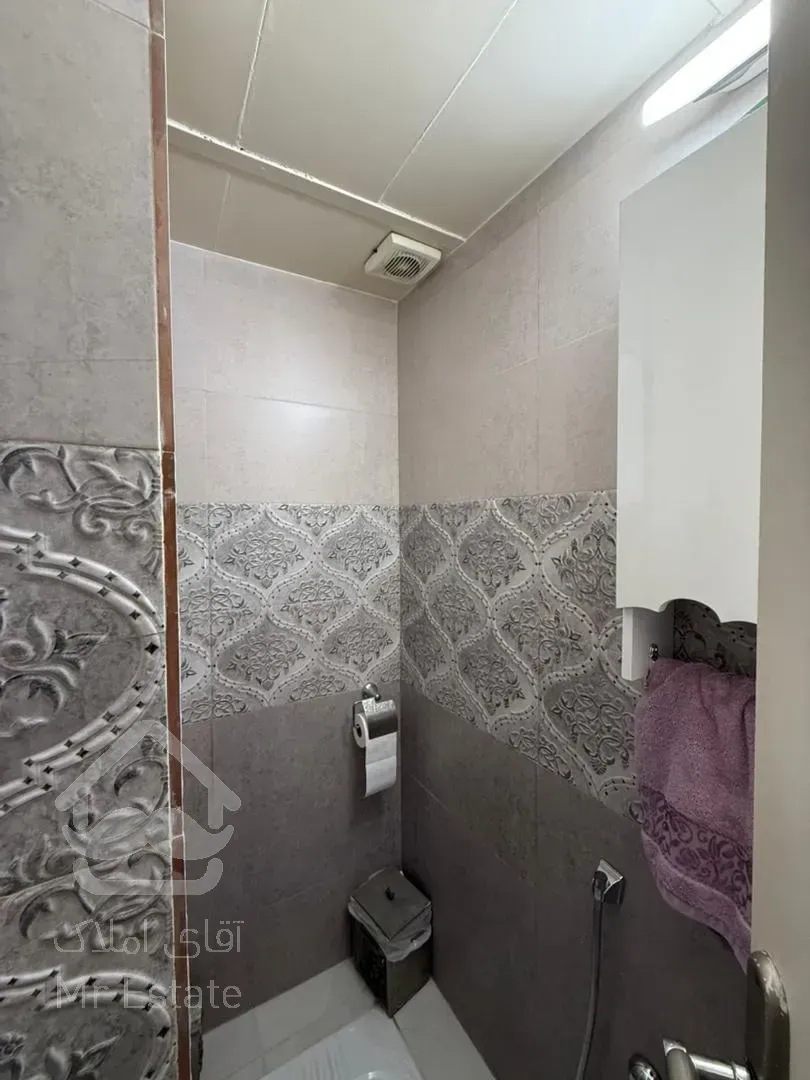 فروش آپارتمان باسازی شده -قیمت به صرفه -به خریدار واقعی تخفیف داده میشه -نورگیر عالی -دو پنجره در پذیرایی