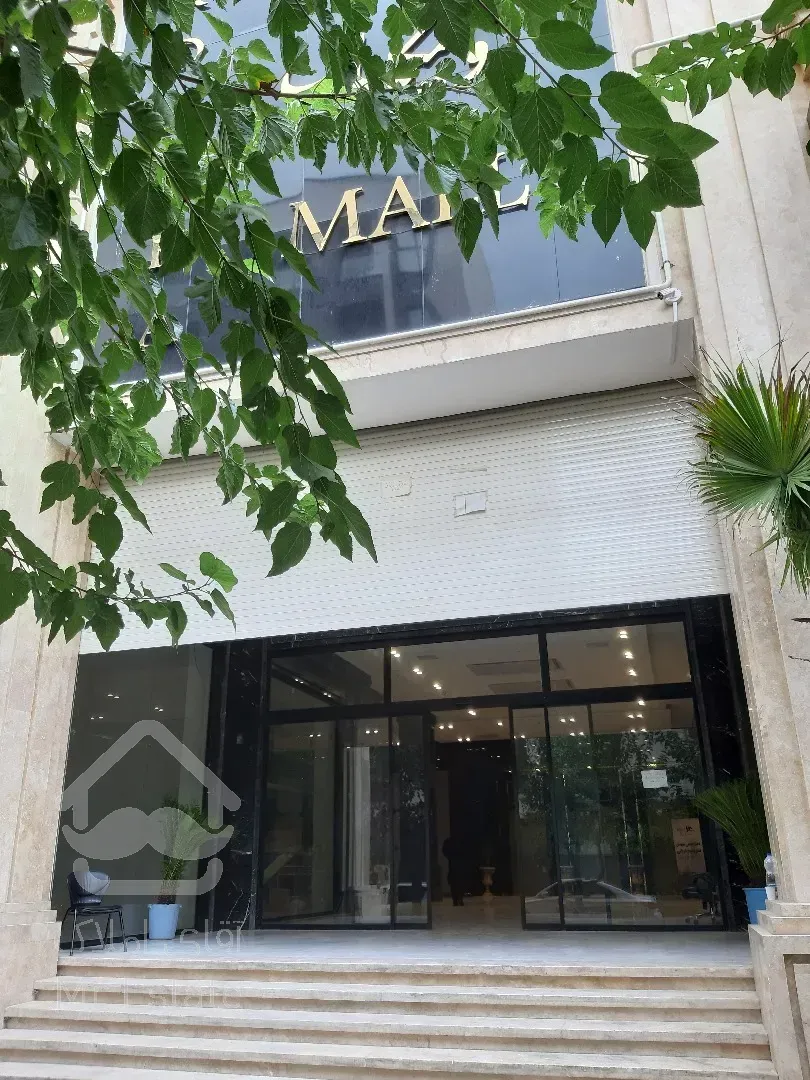 36 متر تجاری رونیکا مال