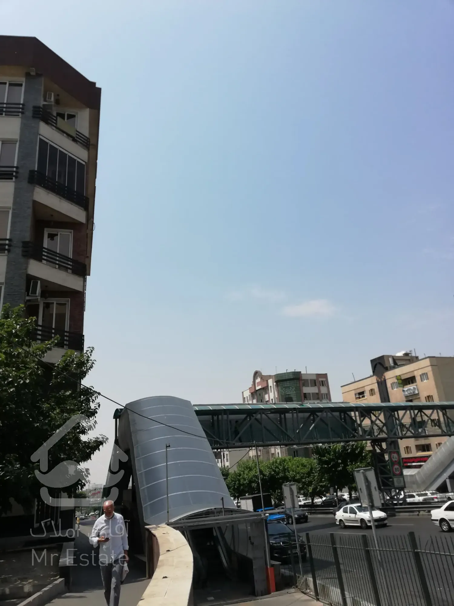 واحد 60 متری اداری ستاری پایین  کوروش مال