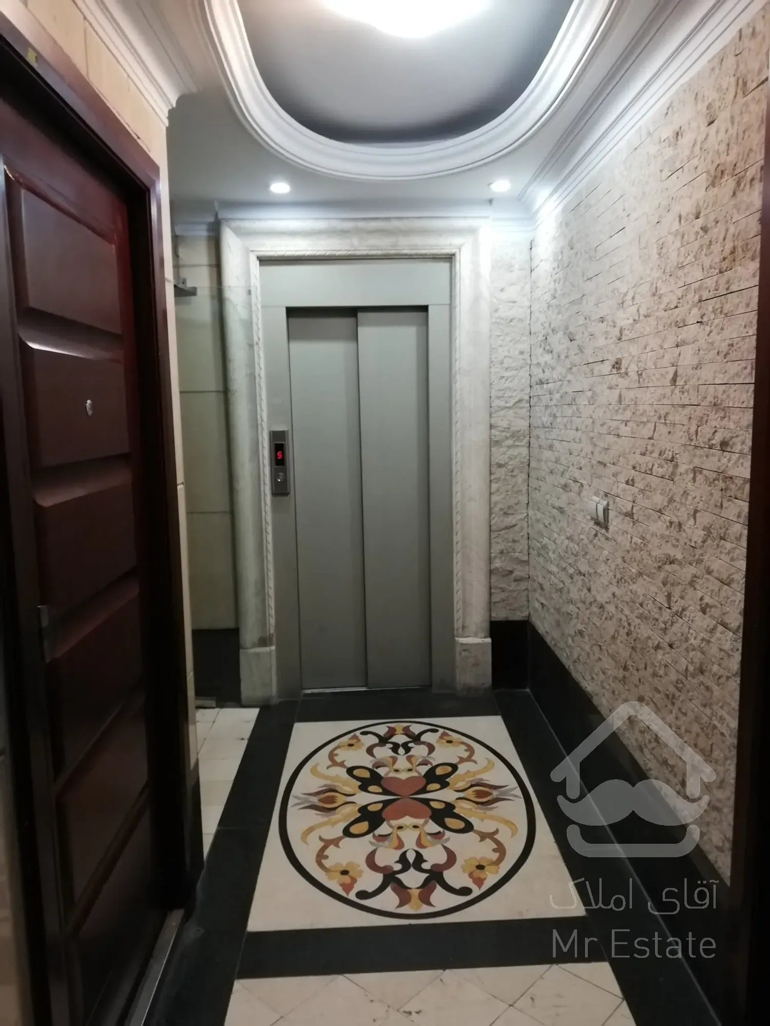 واحد 60 متری اداری ستاری پایین  کوروش مال