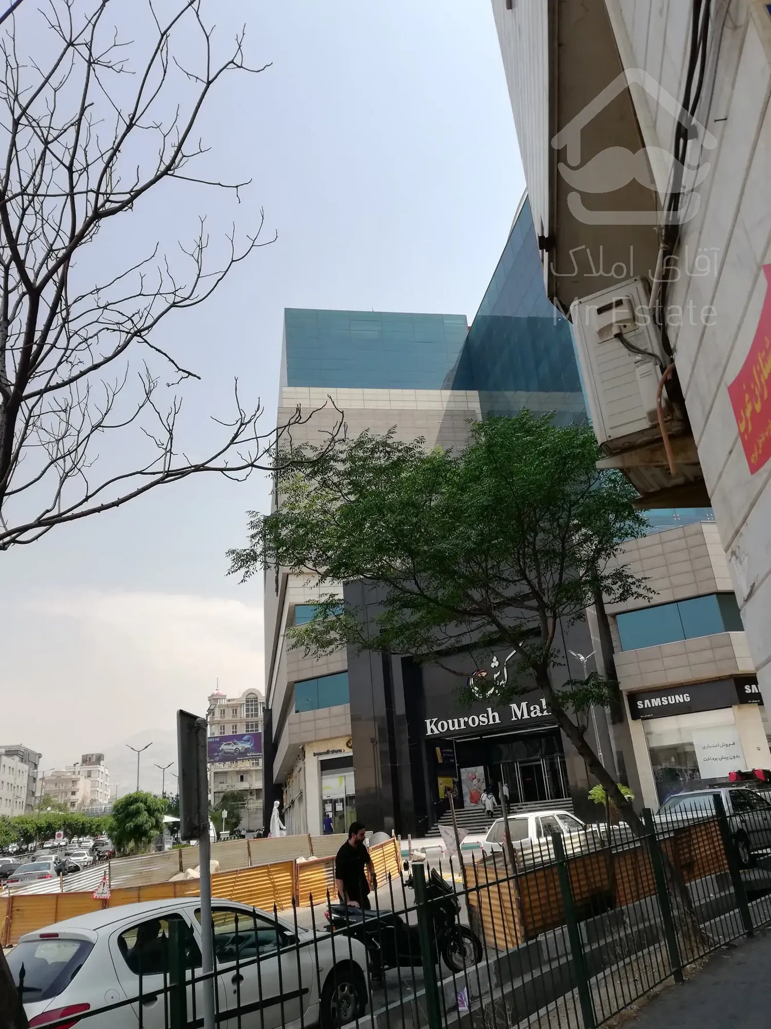واحد 60 متری اداری ستاری پایین  کوروش مال