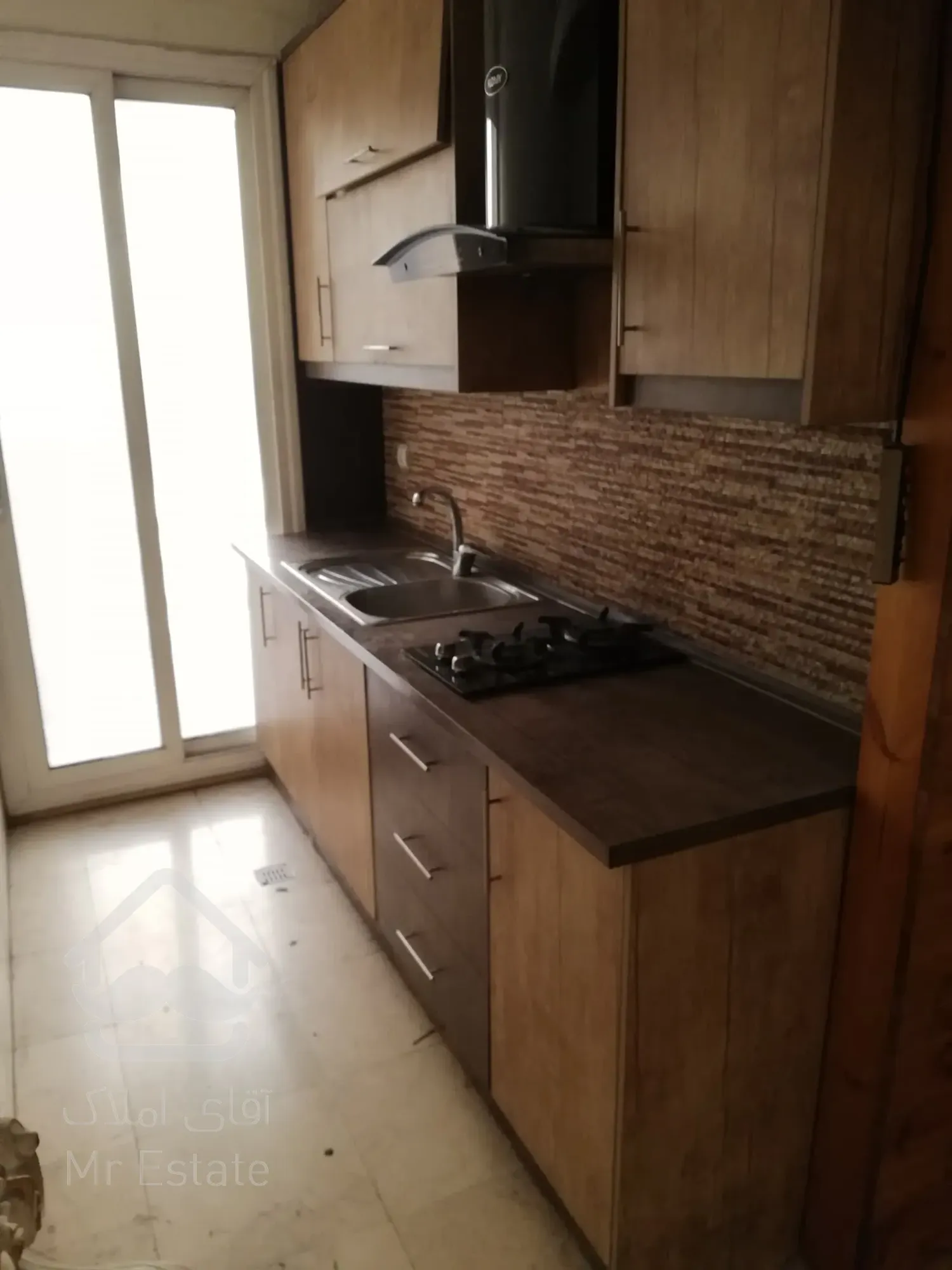 واحد 60 متری اداری ستاری پایین  کوروش مال