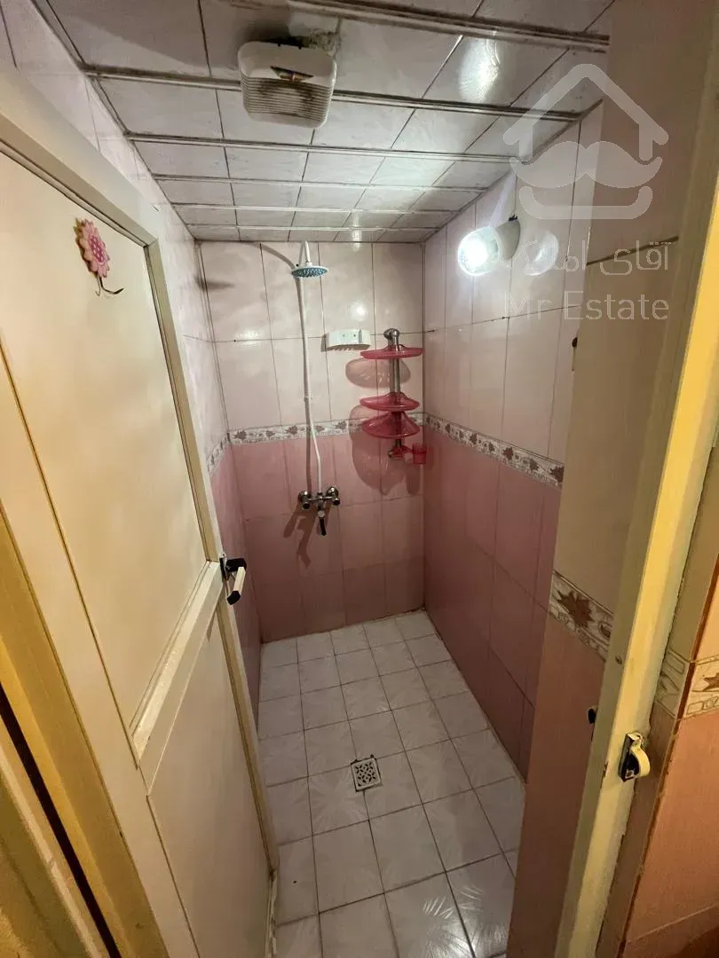 واحد 67 متری با بالکن و انباری