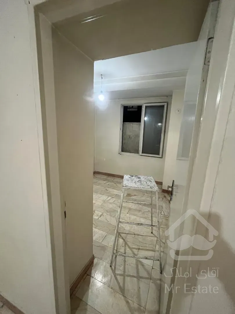 واحد 67 متری با بالکن و انباری