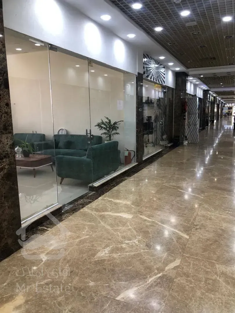 مغازه (دفترکار) 33 متری در بهترین لوکیشن کیش