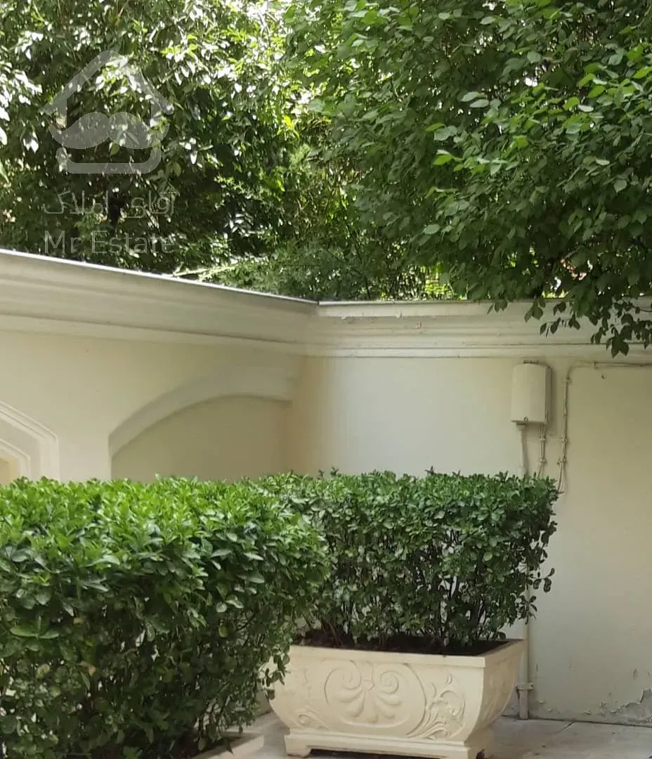 800 متر کلنگی ویلایی زعفرانیه