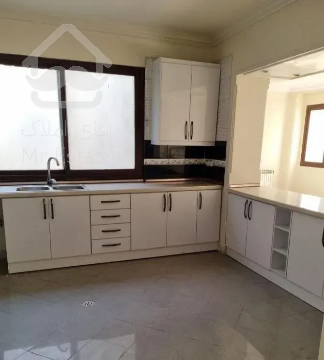 پاسداران/شهیدعراقی/۱۸۵متر/۳خواب/تکواحدی