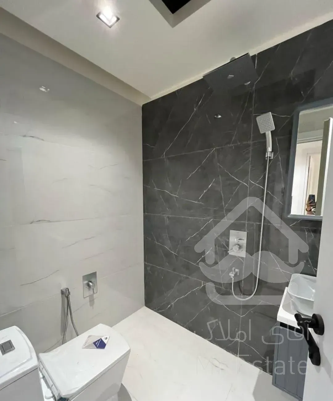 ۱۱۵متر دو خواب سازنده بنام منطقه