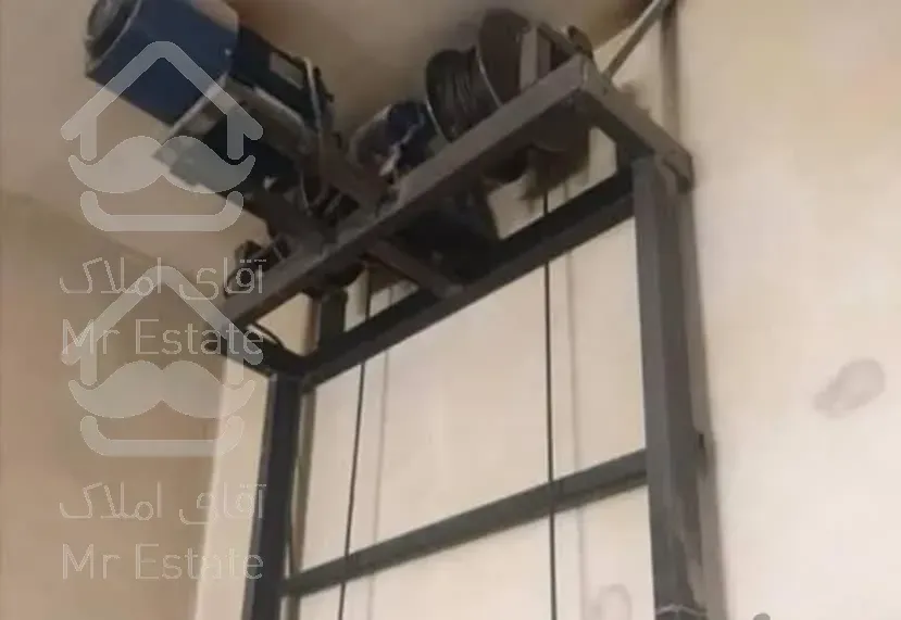 ساخت،نصب و طراحی بالابر مغازه و فروشگاه