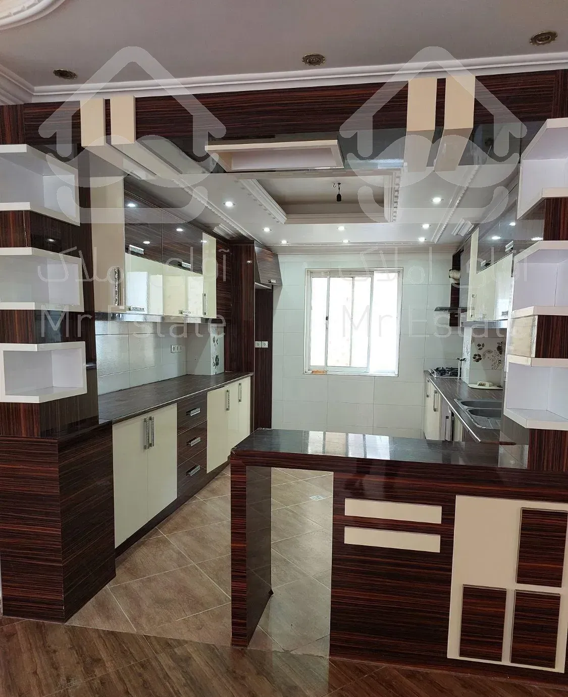 رهن واحد ۱۱۰ متر طبقه دوم رو پیلوت بلوارطالقانی