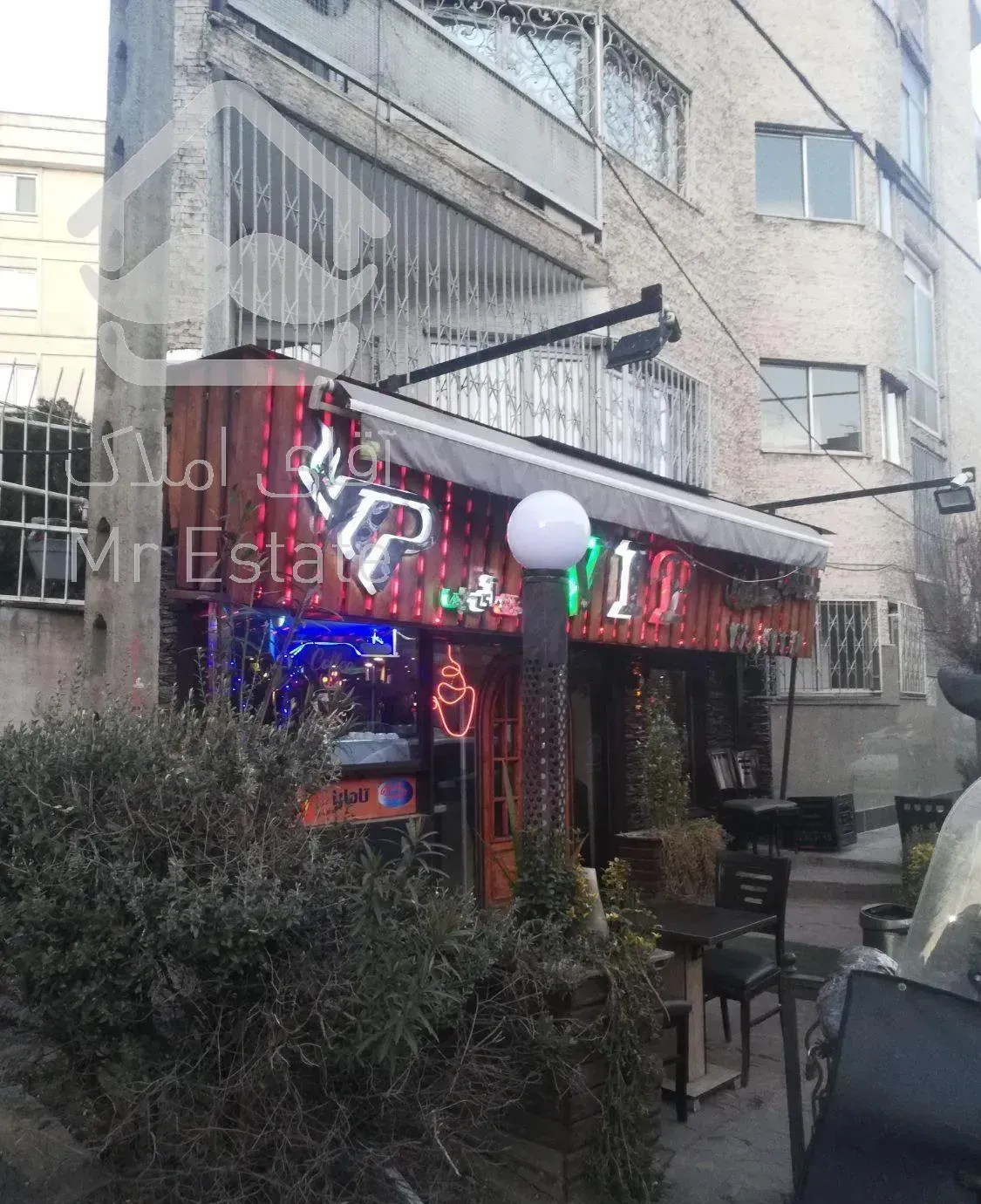 اجاره ۱۰۰متر مغازه  بر اصلی بلوار آرش ظفر با لوازم