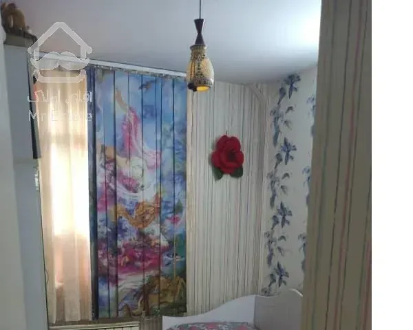 ۸۲متر خوش چیدمان ۲ طرف نورگیر