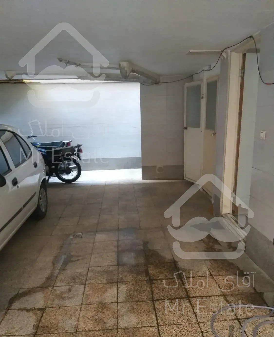 اپارتمان ۴۲ متری تک واحدی با پارکینگ و انباری