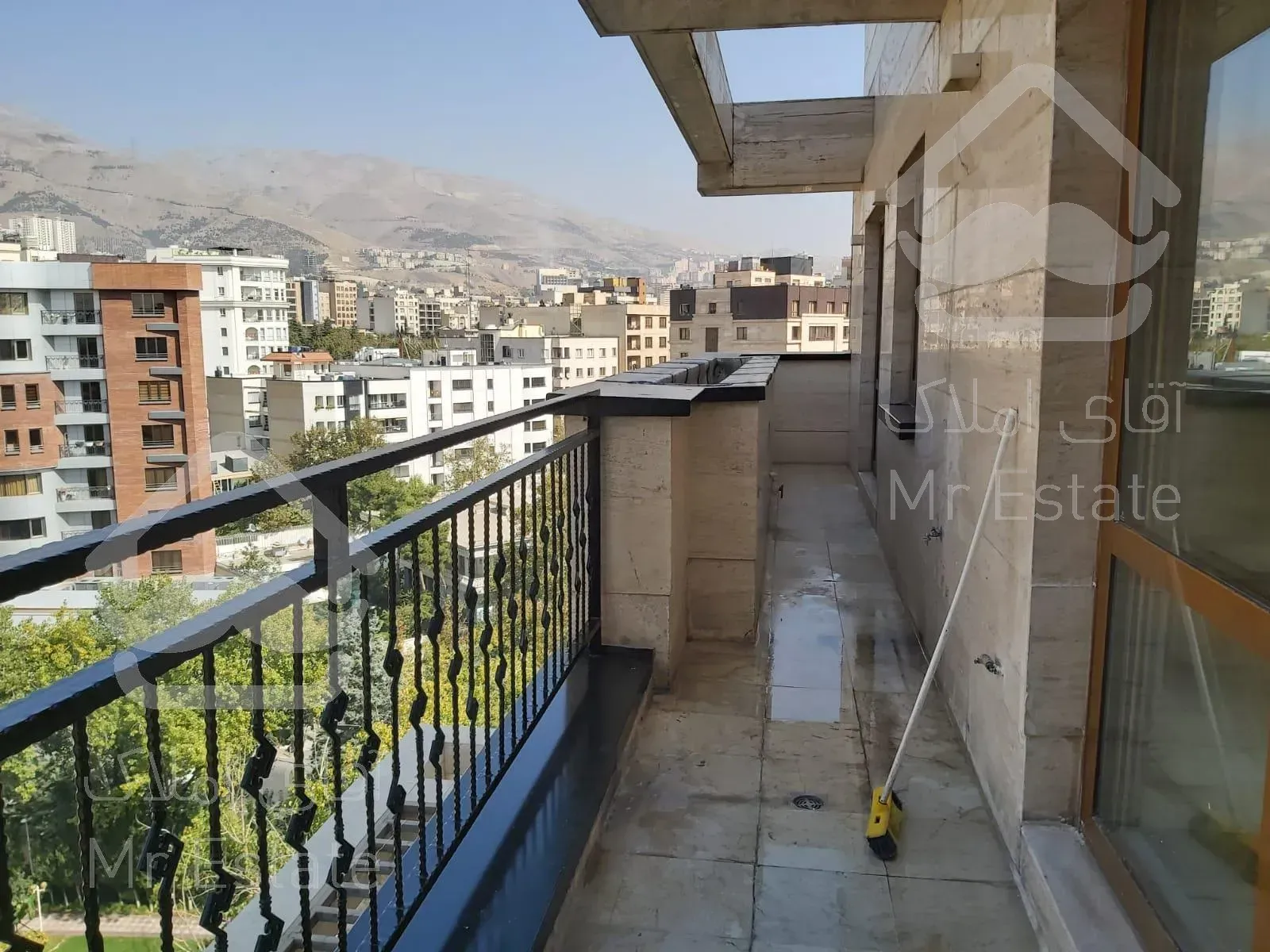 رهن و اجاره آپارتمان ۱۷۵ متری ۳ خوابه فرمانیه